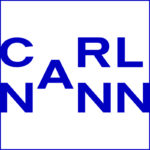 Blaues CarlNann Logo auf weißem Hintergrund mit blauem Rahmen